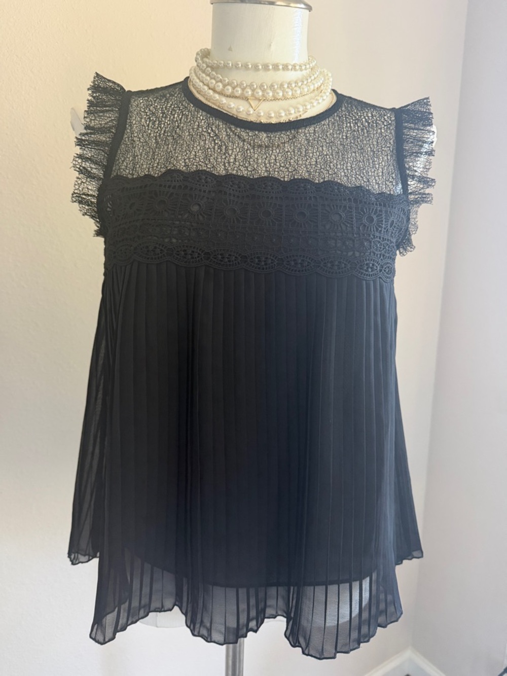 Zara Black Lace Yoke Pleated Sleeveless Top